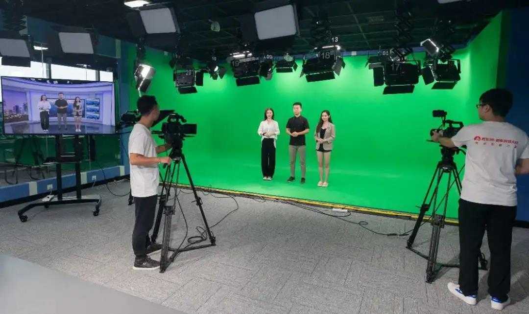 4K融媒体虚拟演播室